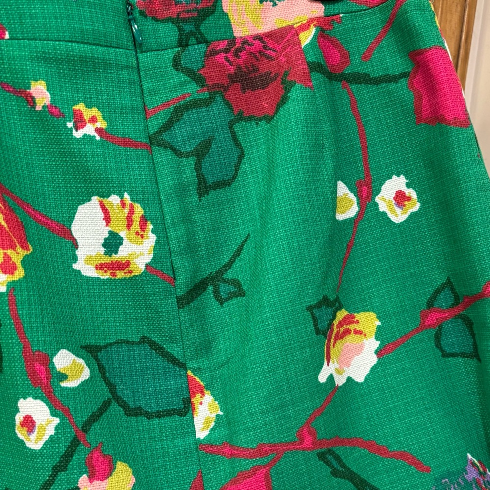 J. Crew green floral pencil skirt, size 8 - Picture 3 of 9